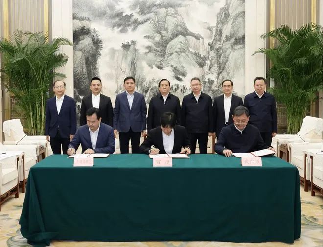 1月11日，百度與武漢市政府簽署合作協(xié)議現(xiàn)場(chǎng)